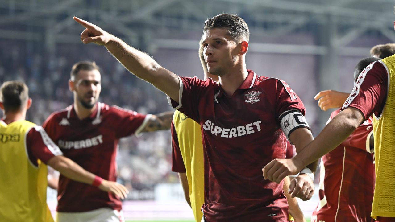 Alex Dobre a avut un ”meci” cu suporterii după înfrângerea cu Hermannstadt: ”Ce facem? Ne înjurăm?” Alex Dobre a avut un ”meci” cu suporterii după înfrângerea cu Hermannstadt: ”Ce facem? Ne înjurăm?”