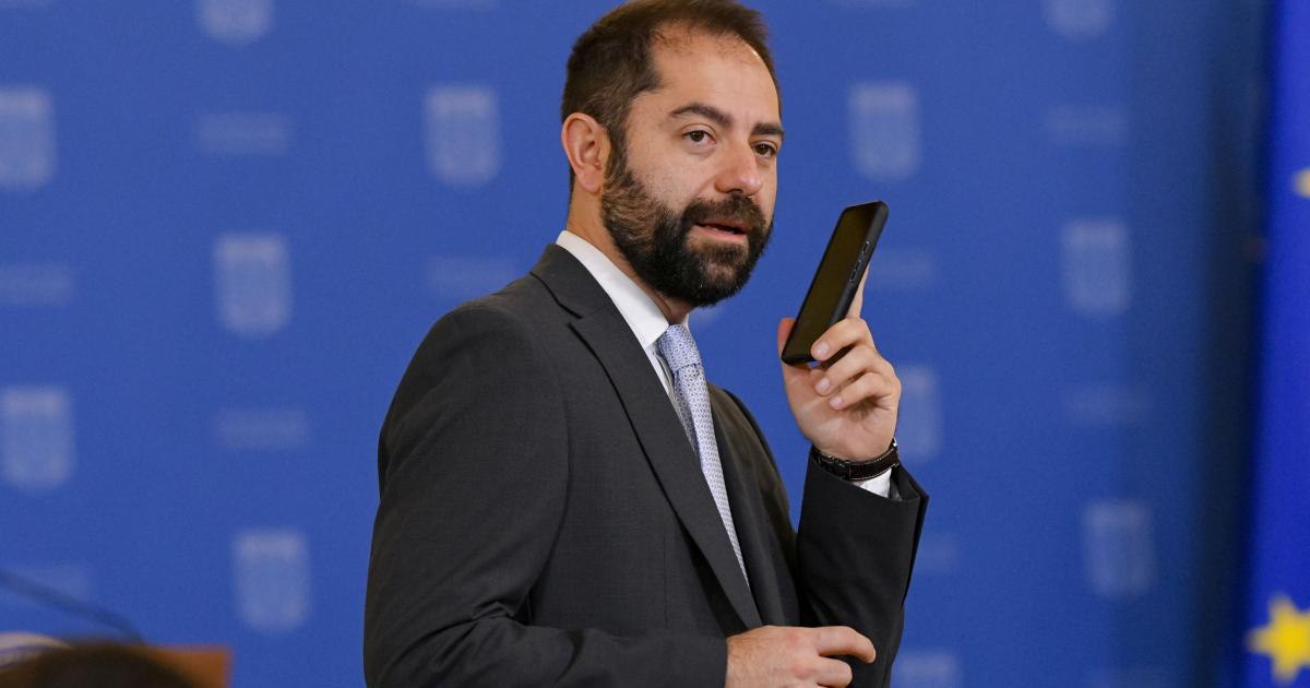 Soluțiile consilierului economic al lui Nicușor Dan la criză: „Avem suficient capital românesc care poate produce al doilea miracol economic” Soluțiile consilierului economic al lui Nicușor Dan la criză: „Avem suficient capital românesc care poate produce al doilea miracol economic”