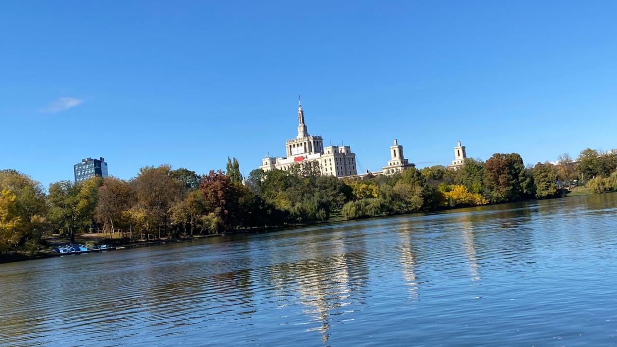 Vremea în weekendul 1-2 noiembrie 2025. Mihai Huștiu (ANM): Surpriza la care să se aștepte românii / video Vremea în weekendul 1-2 noiembrie 2025. Mihai Huștiu (ANM): Surpriza la care să se aștepte românii / video