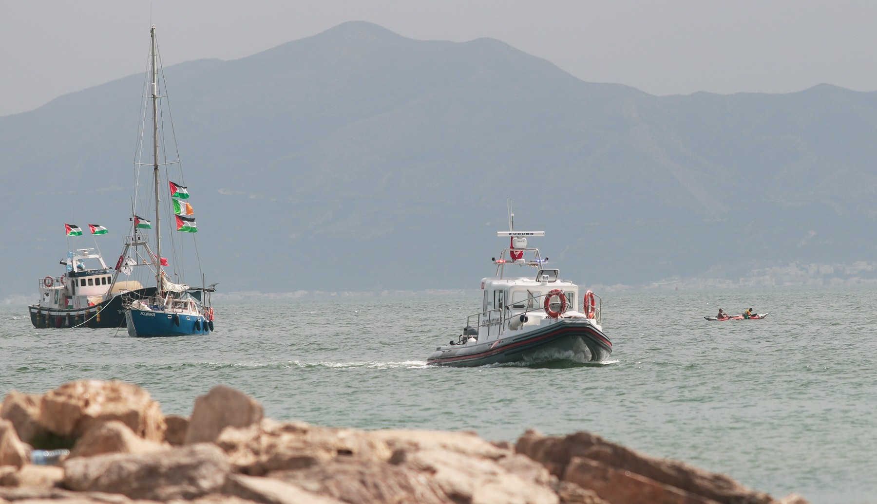 Cei peste 400 de militanţi ai flotilei pentru Gaza au fost reţinuţi de forţele israeliene