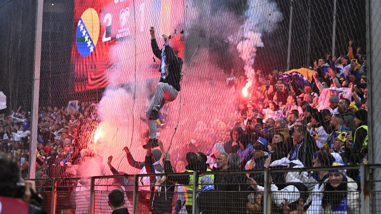 Reacția bosniacilor după ce au fost reclamați la FIFA de România: „Așa ceva nu s-a mai văzut de multă vreme” Reacția bosniacilor după ce au fost reclamați la FIFA de România: „Așa ceva nu s-a mai văzut de multă vreme”