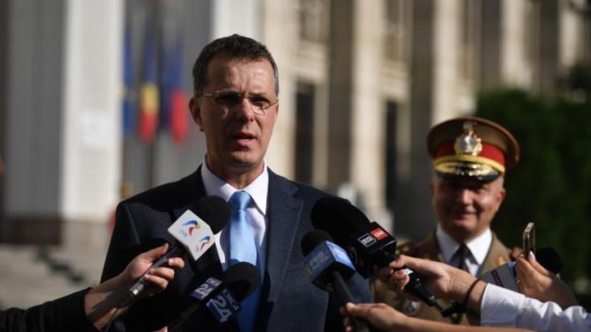 Moșteanu explică cum a evitat armata: Am lălăit-o cu școala până în 2005. Apoi au tras unii și alții de mine să vin să lucrez Moșteanu explică cum a evitat armata: Am lălăit-o cu școala până în 2005. Apoi au tras unii și alții de mine să vin să lucrez