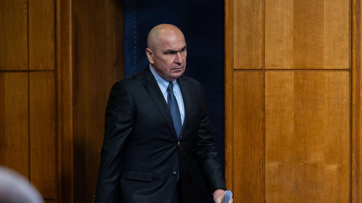 Bolojan, mesaj pentru Grindeanu: Are posibilitatea să depună moțiuni de cenzură / Sunt din Ardeal și am un disconfort Bolojan, mesaj pentru Grindeanu: Are posibilitatea să depună moțiuni de cenzură / Sunt din Ardeal și am un disconfort