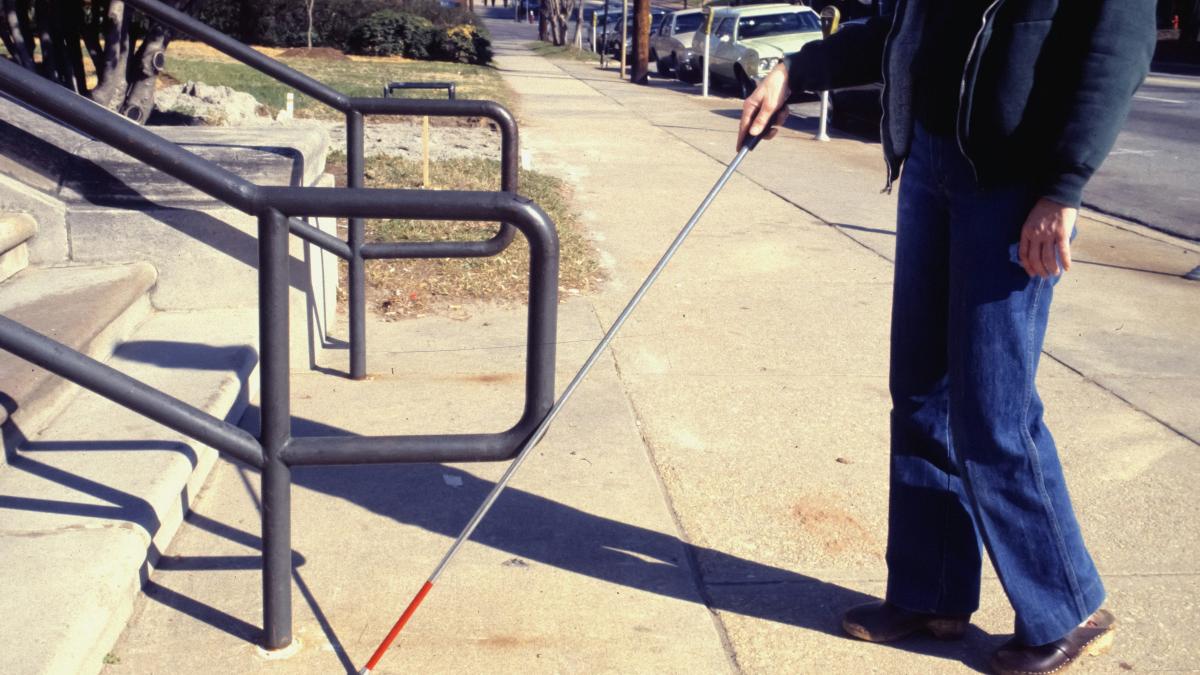 Revoluție în medicină: un implant ocular face posibil ca orbii să-și recapete vederea