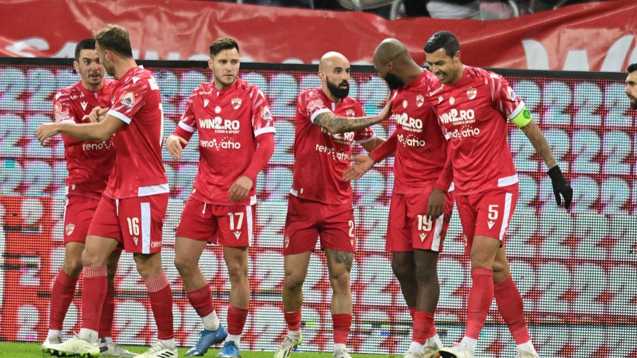 GOOOOL! Fostul căpitan al lui Dinamo, marcator în Vietnam: „Tiêu tuyệt đẹp” GOOOOL! Fostul căpitan al lui Dinamo, marcator în Vietnam: „Tiêu tuyệt đẹp”