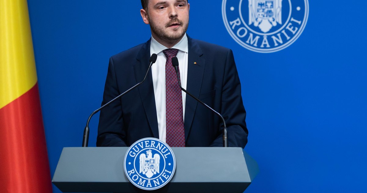 Ministrul Rogobete, avertisment pentru cei care dețin clinici medicale la parterul blocurilor: „Închideți singuri, dacă nu o s-o fac eu” Ministrul Rogobete, avertisment pentru cei care dețin clinici medicale la parterul blocurilor: „Închideți singuri, dacă nu o s-o fac eu”