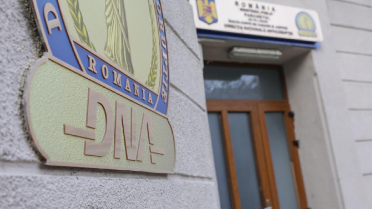 Şefa Spitalului Militar Central, plasată sub control judiciar, după audierea la DNA. Cauțiune de 1 milion de lei Şefa Spitalului Militar Central, plasată sub control judiciar, după audierea la DNA. Cauțiune de 1 milion de lei