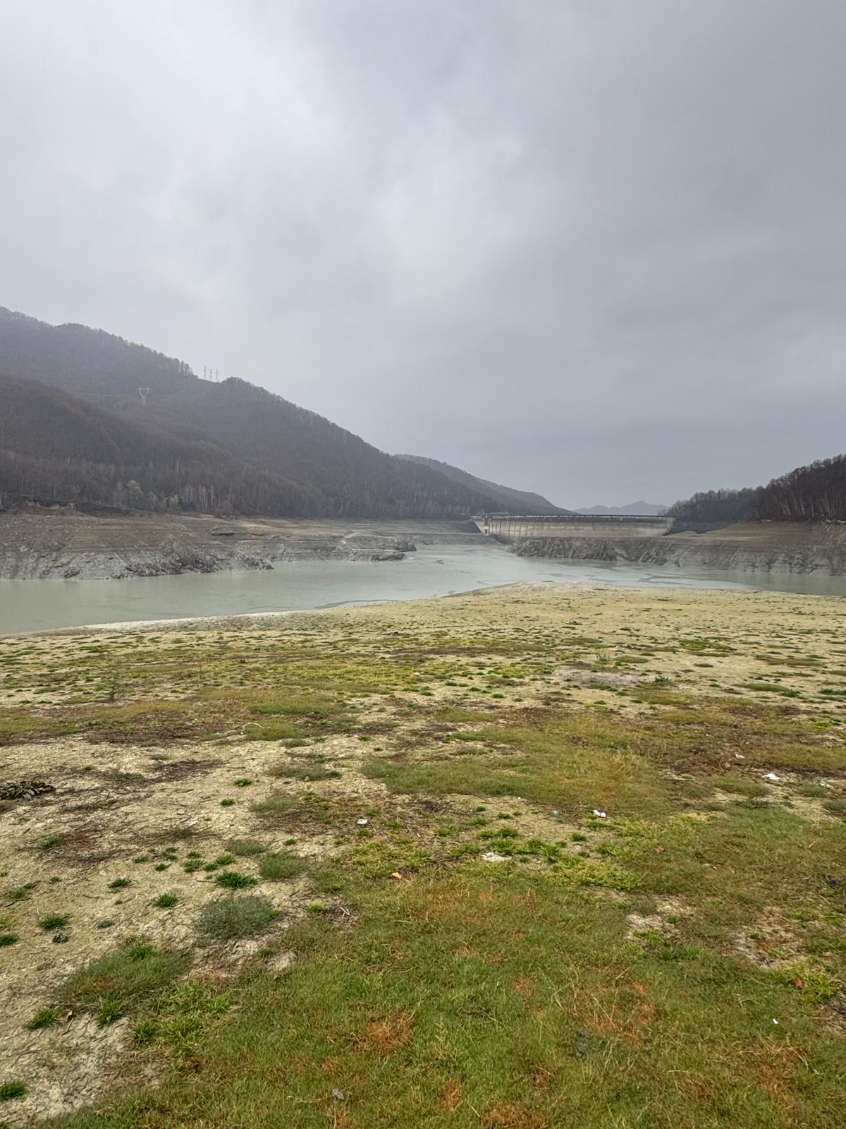 CJ Prahova, despre criza care a lăsat peste 100.000 de cetățeni fără apă: „Cauza este direct legată de deciziile Ministerului Mediului și ale instituțiilor din subordine” CJ Prahova, despre criza care a lăsat peste 100.000 de cetățeni fără apă: „Cauza este direct legată de deciziile Ministerului Mediului și ale instituțiilor din subordine”