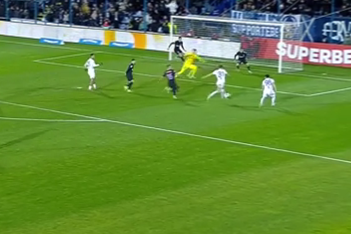 Ratarea etapei în Farul -a ieșit în cale, dar colegul lui a ratat dintr-o poziție excelentă