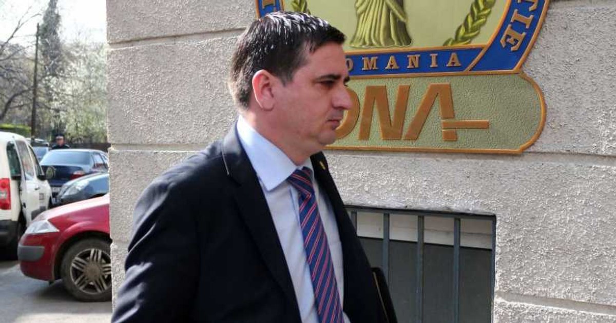 Fostul senator arestat în dosarul „Mită la MApN” a fost interceptat de DNA în discuția cu Octavian Berceanu despre Moșteanu: „Îi băgăm noi în buzunar. Fără urme”