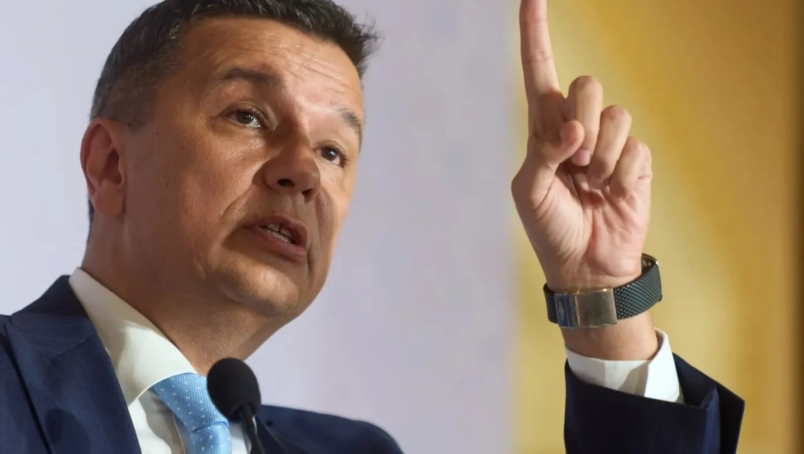 ‘Violenţa nu are scuze’: Mesajul ferm al lui Sorin Grindeanu de Ziua internaţională pentru eliminarea violenţei împotriva femeilor ‘Violenţa nu are scuze’: Mesajul ferm al lui Sorin Grindeanu de Ziua internaţională pentru eliminarea violenţei împotriva femeilor