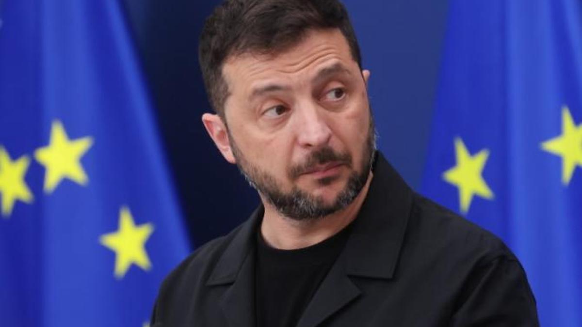 Zelenski anunță o discuție „constructivă” cu emisarii americani privind încheierea războiului din Ucraina Zelenski anunță o discuție „constructivă” cu emisarii americani privind încheierea războiului din Ucraina