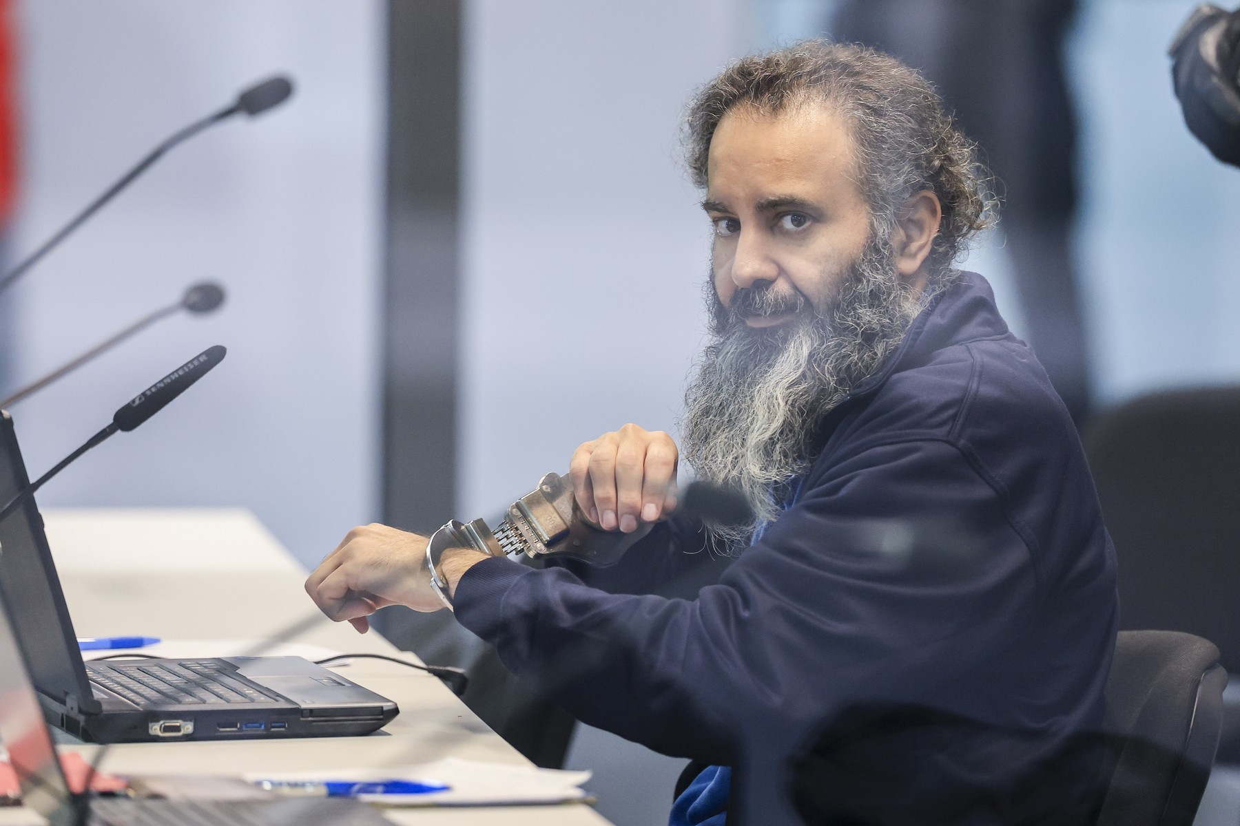 A început procesul bărbatului acuzat că a intrat intenționat cu mașina în târgul de Crăciun din Magdeburg. Șase oameni au murit și peste 300 au fost răniți