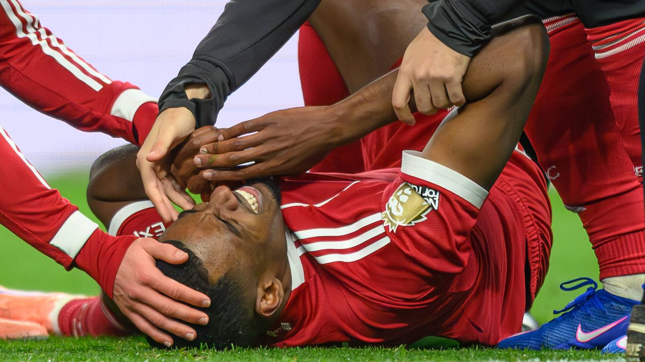 Liverpool a făcut anunțul cu privire la accidentarea lui Alexander Isak Liverpool a făcut anunțul cu privire la accidentarea lui Alexander Isak