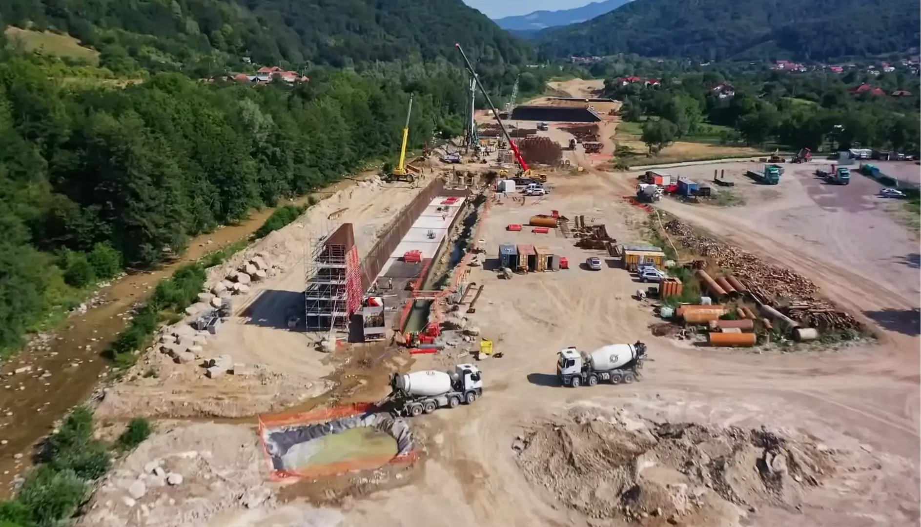 Se anunță un salt fără precedent: România are șanse ca în 2026 să atingă un record istoric în infrastructura rutieră Se anunță un salt fără precedent: România are șanse ca în 2026 să atingă un record istoric în infrastructura rutieră