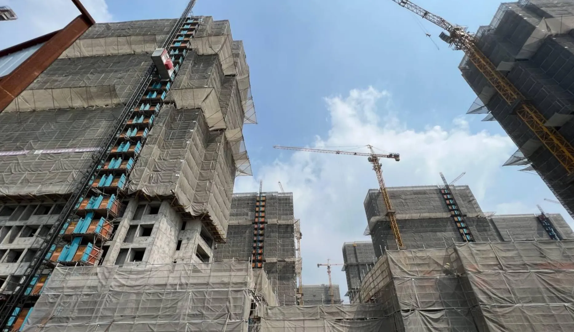 Construcțiile intră într-o nouă eră a scumpirilor: taxa de carbon schimbă calculele din 2026