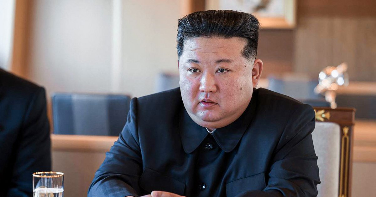 Kim Jong Un, atac la oficiali de rang înalt în stat la o reuniune a partidului unic din Coreea de Nord. I-a acuzat de „rele practici” Kim Jong Un, atac la oficiali de rang înalt în stat la o reuniune a partidului unic din Coreea de Nord. I-a acuzat de „rele practici”