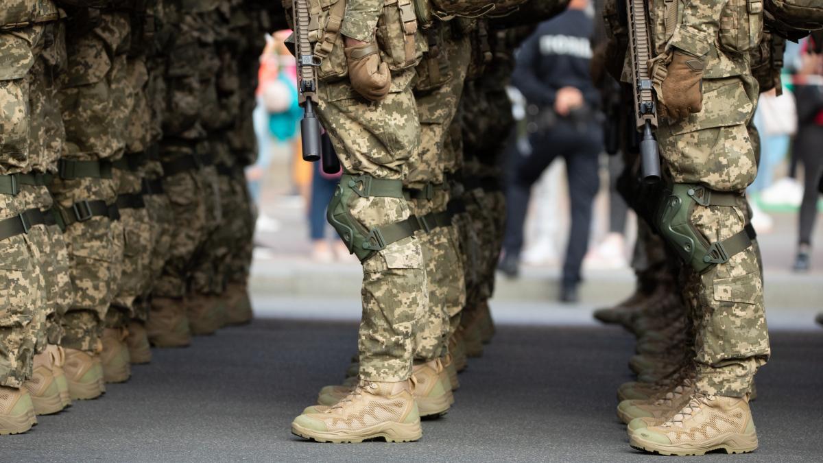 Mitul „rezistenței salvatoare”: Ce ar fi însemnat pentru România continuarea luptei pe linia Focșani-Nămoloasa-Galați Mitul „rezistenței salvatoare”: Ce ar fi însemnat pentru România continuarea luptei pe linia Focșani-Nămoloasa-Galați