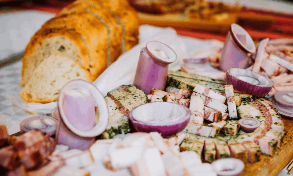 FOTO. Cea mai bună slănină la SlanăFest de la Cluj-Napoca. Vezi câștigătorii concursului FOTO. Cea mai bună slănină la SlanăFest de la Cluj-Napoca. Vezi câștigătorii concursului