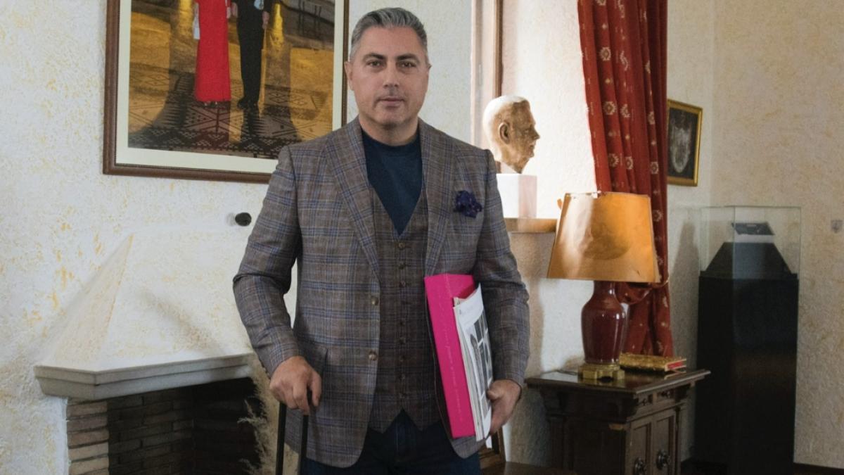 Alexandru Ciucu, imagine controversată alături de fiicele sale: Par chiar speriate Alexandru Ciucu, imagine controversată alături de fiicele sale: Par chiar speriate