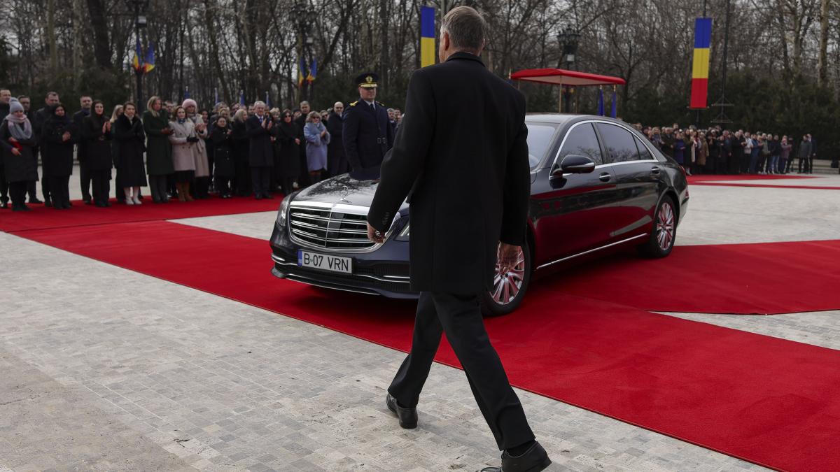 De ce a plecat Iohannis exact înainte de schimbarea lumii: 10 februarie, ziua în care a început totul De ce a plecat Iohannis exact înainte de schimbarea lumii: 10 februarie, ziua în care a început totul