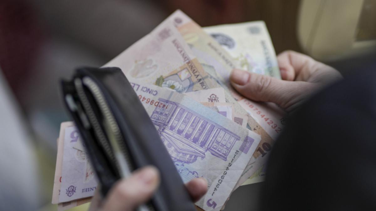 Când intră pensiile pe card în ianuarie 2026. Vești proaste pentru milioane de vârstnici Când intră pensiile pe card în ianuarie 2026. Vești proaste pentru milioane de vârstnici