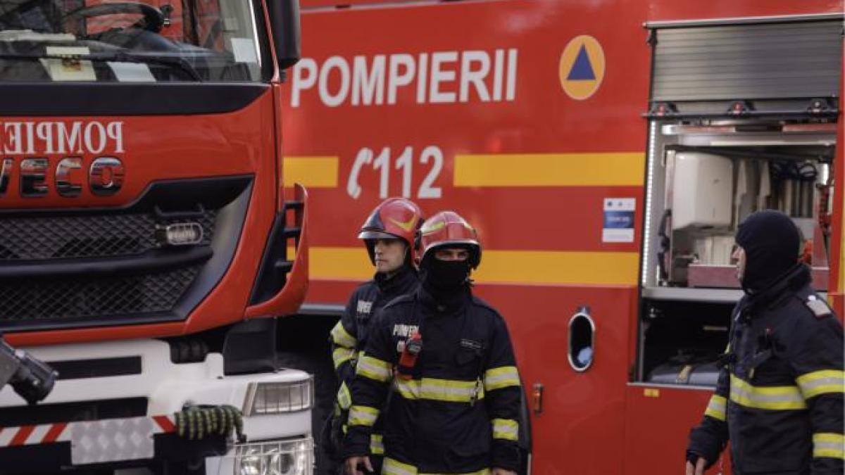 Sibiu: A căzut tavanul ce acoperea piscina hotelului Hilton. Patru copii și doi adulți, la spital Sibiu: A căzut tavanul ce acoperea piscina hotelului Hilton. Patru copii și doi adulți, la spital