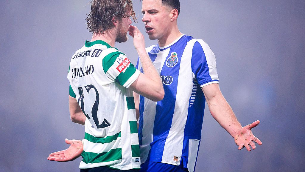 Sporting Lisabona acuză șicane „de județ” din partea lui FC Porto Sporting Lisabona acuză șicane „de județ” din partea lui FC Porto