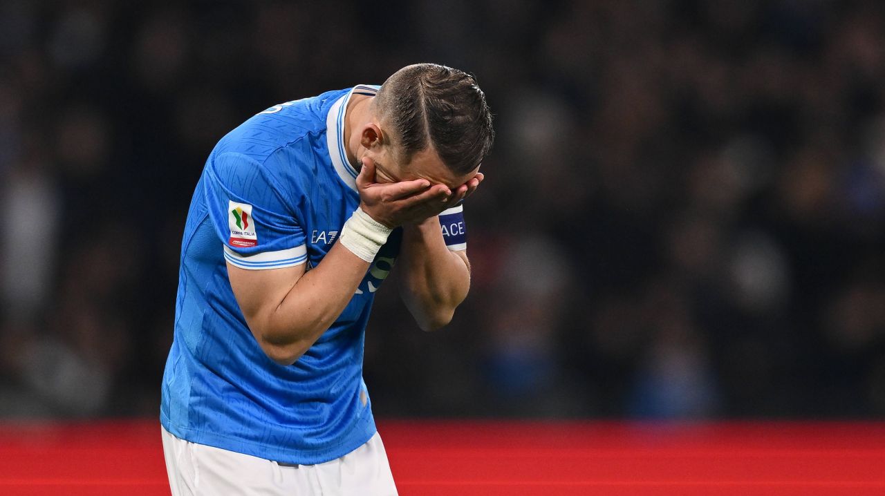 Campioana Napoli, eliminată dramatic din Coppa Italia de revelația sezonului! Coșmar pe ”Stadio Diego Armando Maradona” Campioana Napoli, eliminată dramatic din Coppa Italia de revelația sezonului! Coșmar pe ”Stadio Diego Armando Maradona”