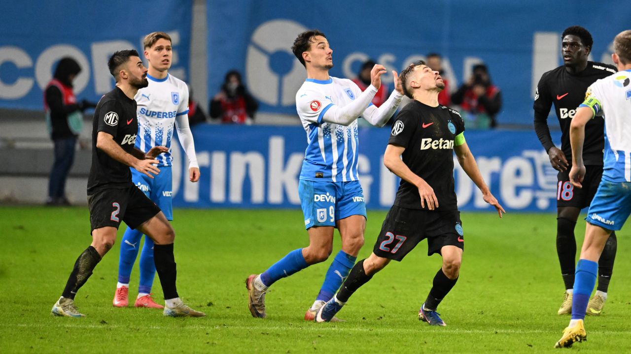 Jucătorul lui FCSB, supărat pe arbitraj după înfrângerea din Bănie: ”Cum vedeți asta?”