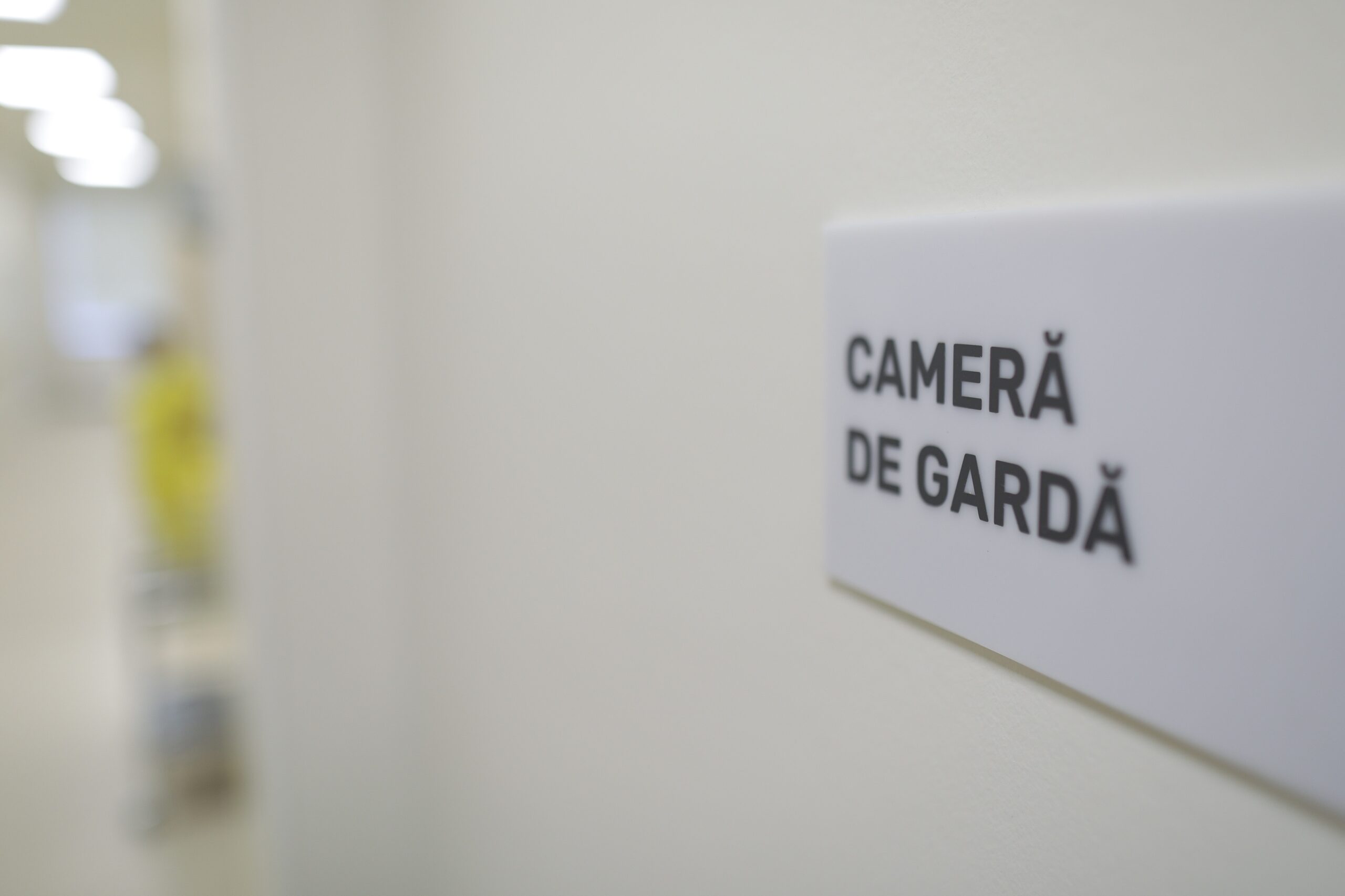 Managerul Spitalului Judeţean Buzău, unde directorul medical Ştefania Szabo a decedat în camera de gardă: Avem în continuare situaţii cu 6-7 gărzi efectuate de către un medic. Două luni le petrece în spital