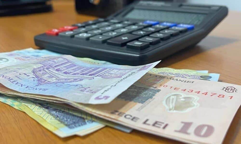 Numărul pensionarilor a crescut, la finalul anului 2025. Care este pensia medie în România