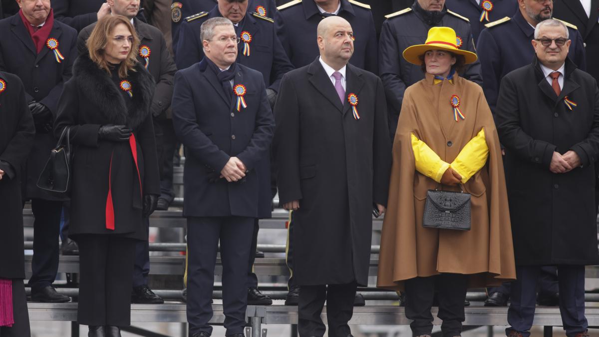 Judecătoarea Iulia Scântei, „femeia în galben” de la Ziua Națională, aleasă în conducerea Comisiei de la Veneția Judecătoarea Iulia Scântei, „femeia în galben” de la Ziua Națională, aleasă în conducerea Comisiei de la Veneția