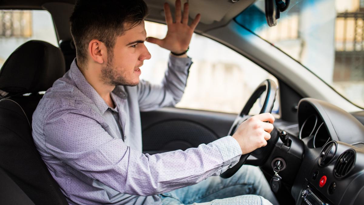 Amenzile neplătite te lasă fără permis. Mecanismul intră în vigoare în 6 luni Amenzile neplătite te lasă fără permis. Mecanismul intră în vigoare în 6 luni