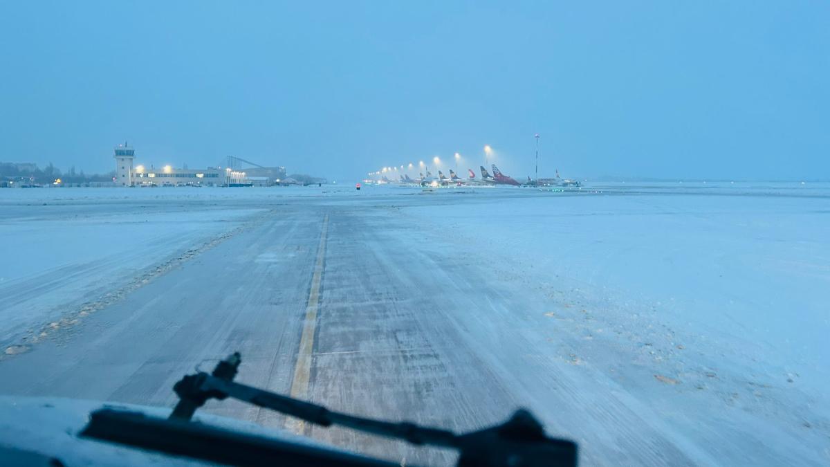 Incident pe Otopeni, cu o mamă și fetița ei. De ce spune WizzAir că nu i-a lăsat să se îmbarce Incident pe Otopeni, cu o mamă și fetița ei. De ce spune WizzAir că nu i-a lăsat să se îmbarce