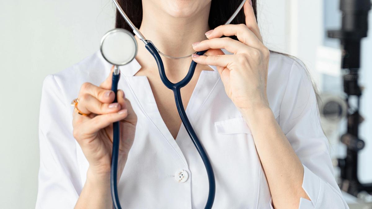 ”HEALTH FORUM: Prevenția, investiție strategică în viață, sănătate și dezvoltare”, conferință LIVE DCNews Media Group