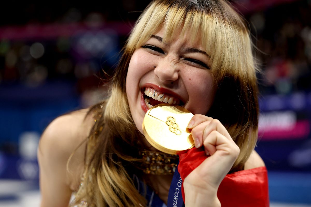 Americanca Alysa Liu, noua campioană olimpică a patinajului artistic feminin Americanca Alysa Liu, noua campioană olimpică a patinajului artistic feminin