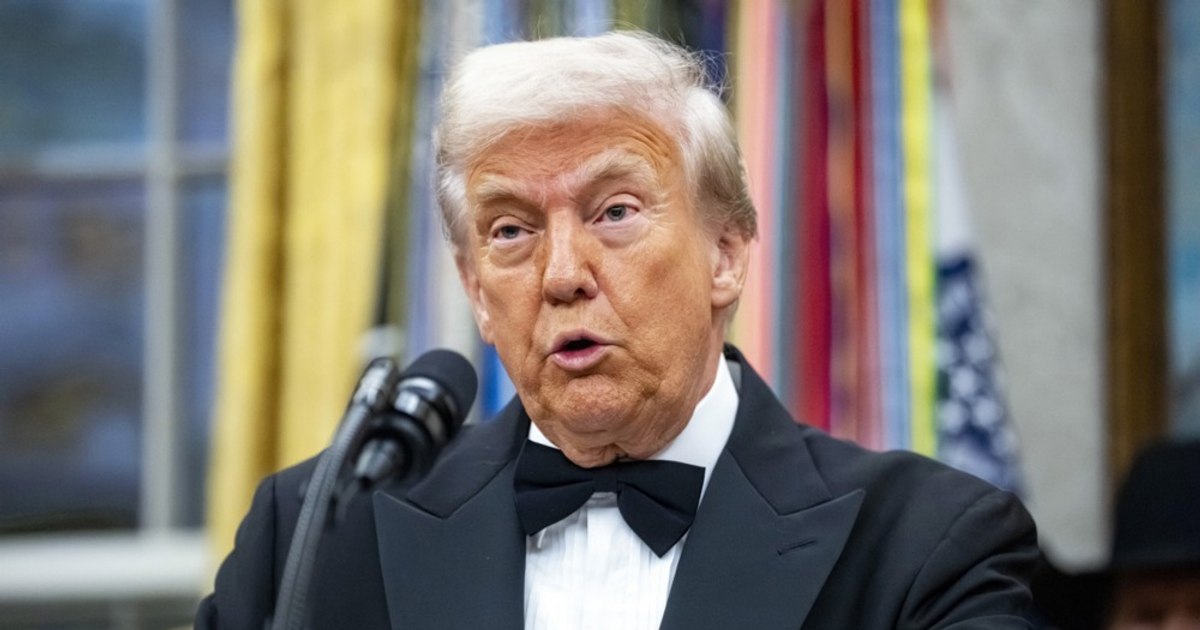 Trump spune că premiile Grammy de anul acesta au fost „imposibil de urmărit”. Prezentatorul, catalogat drept „un ratat total” Trump spune că premiile Grammy de anul acesta au fost „imposibil de urmărit”. Prezentatorul, catalogat drept „un ratat total”