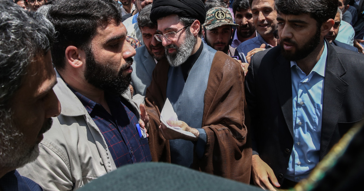 Cine este Mojtaba Khamenei, noul lider suprem al Iranului: legături cu Garda Revoluționară Islamică și sancționat de SUA Cine este Mojtaba Khamenei, noul lider suprem al Iranului: legături cu Garda Revoluționară Islamică și sancționat de SUA