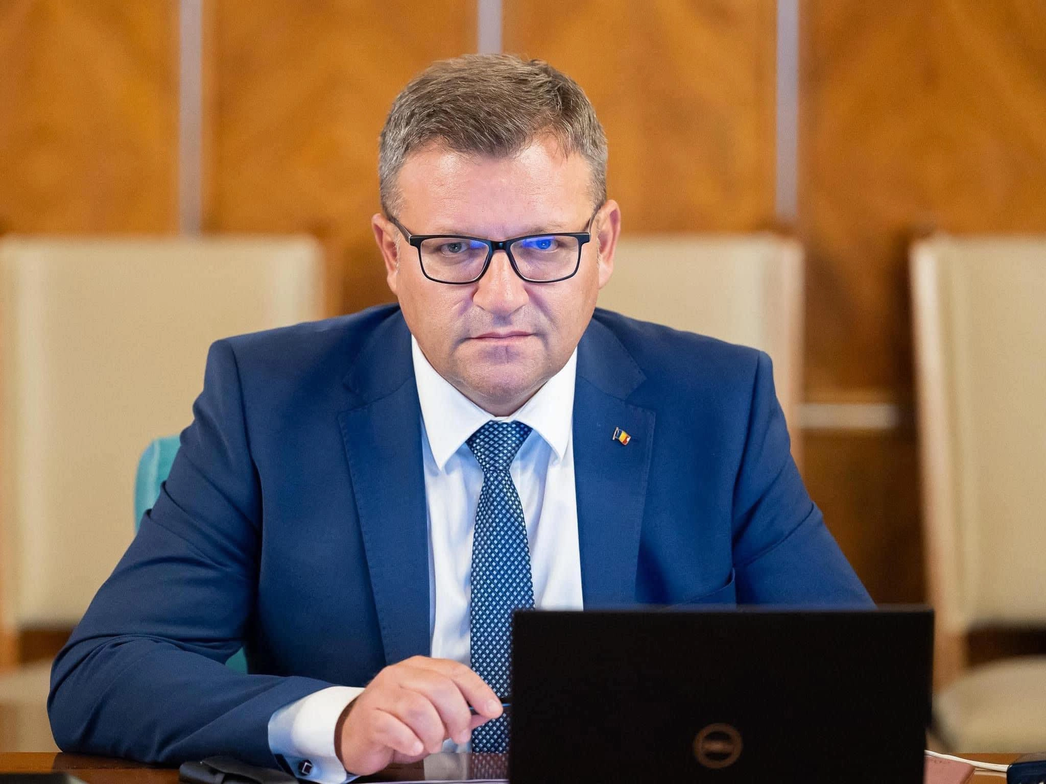 PSD critică dur nouă filozofie bugetară a Guvernului. Marius Budăi: ‘Dacă rezişti fără 10% personal, câştigi reforma. Dacă nu, ghinion’ PSD critică dur nouă filozofie bugetară a Guvernului. Marius Budăi: ‘Dacă rezişti fără 10% personal, câştigi reforma. Dacă nu, ghinion’