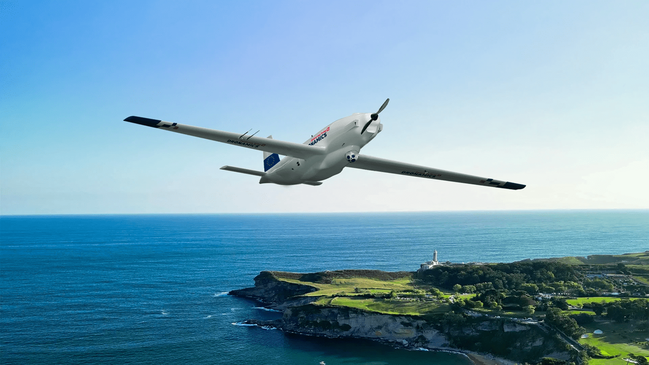 Bulgarii de la Dronamics intră pe piața de apărare NATO, cu versiunea Detect & Defend a dronei Black Swan Bulgarii de la Dronamics intră pe piața de apărare NATO, cu versiunea Detect & Defend a dronei Black Swan