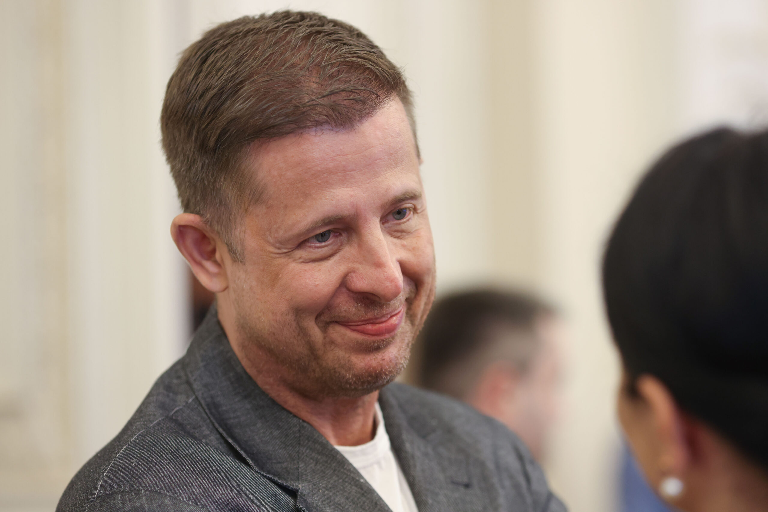 Amnezia lui Thuma când vorbește despre Bolojan. Cine este de vină pentru ruperea înțelegerii cu PSD și panourile cu cartea Generalului? Amnezia lui Thuma când vorbește despre Bolojan. Cine este de vină pentru ruperea înțelegerii cu PSD și panourile cu cartea Generalului?