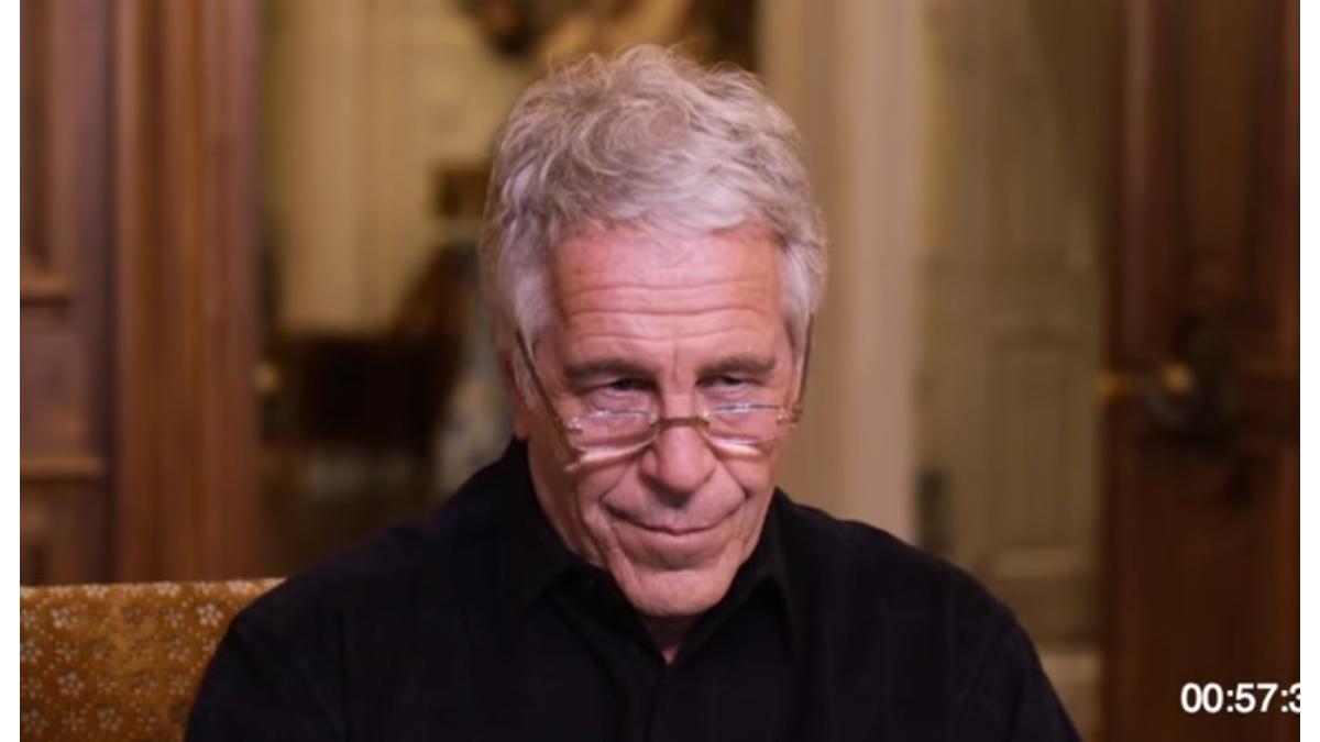 Jeffrey Epstein plănuia să trăiască 150 de ani. Epstein și-a făcut teste genetice care să-i regenereze corpul Jeffrey Epstein plănuia să trăiască 150 de ani. Epstein și-a făcut teste genetice care să-i regenereze corpul