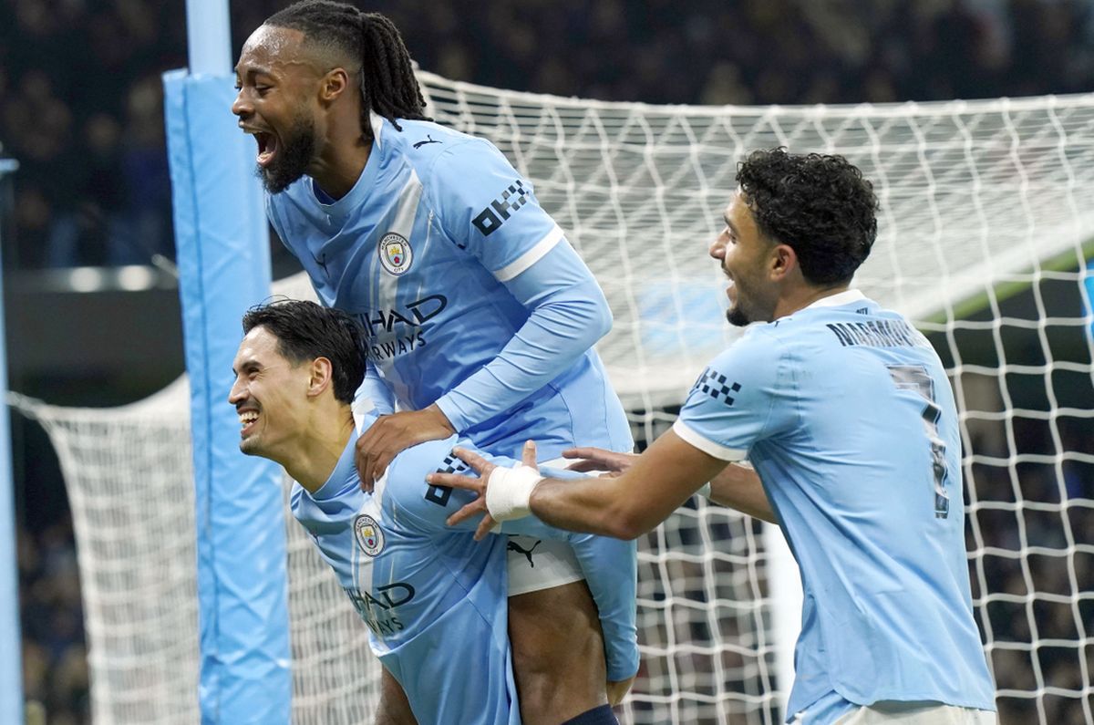 Arsenal -au calificat fără emoții în finala Cupei Ligii Arsenal -au calificat fără emoții în finala Cupei Ligii