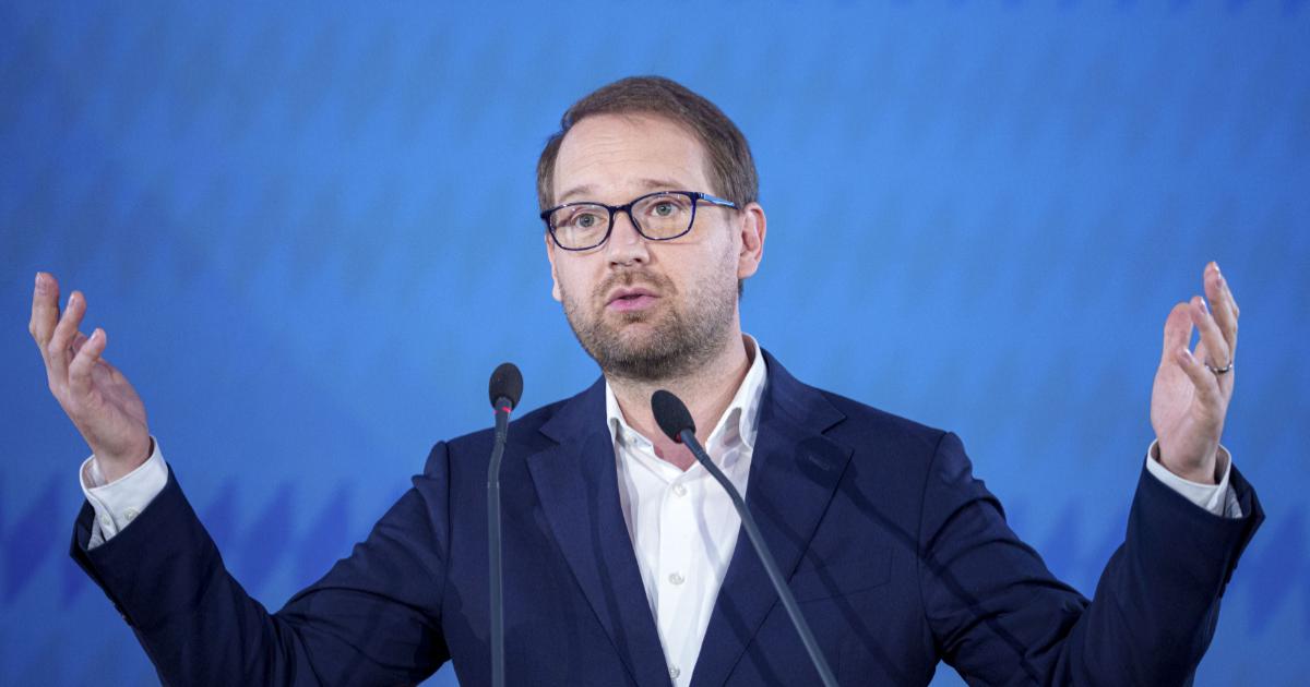USR anunţă că nu va depune amendamente la buget şi cere membrilor din Coaliţie să îşi respecte cuvântul USR anunţă că nu va depune amendamente la buget şi cere membrilor din Coaliţie să îşi respecte cuvântul