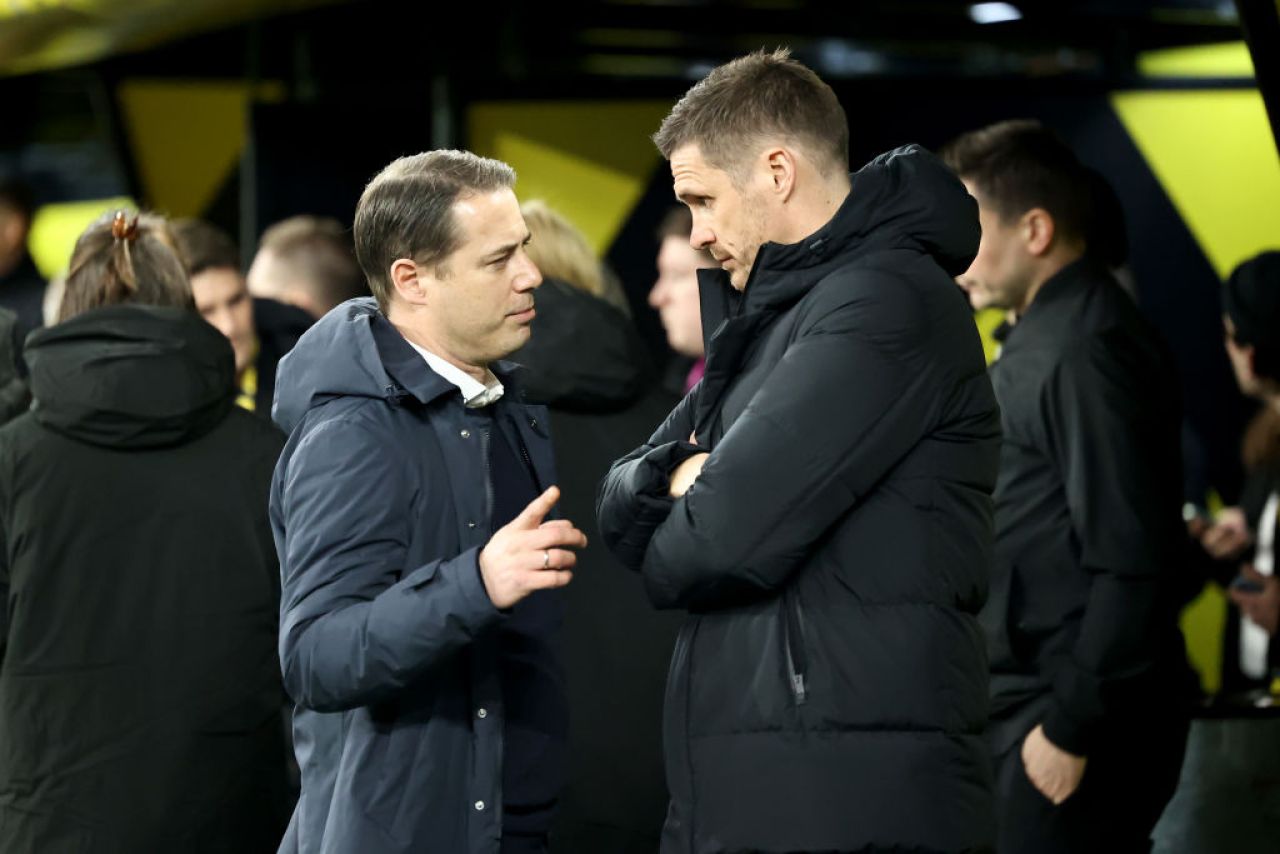 Schimbări majore la Borussia Dortmund. După cel mai vechi jucător, pleacă și doi conducători Schimbări majore la Borussia Dortmund. După cel mai vechi jucător, pleacă și doi conducători