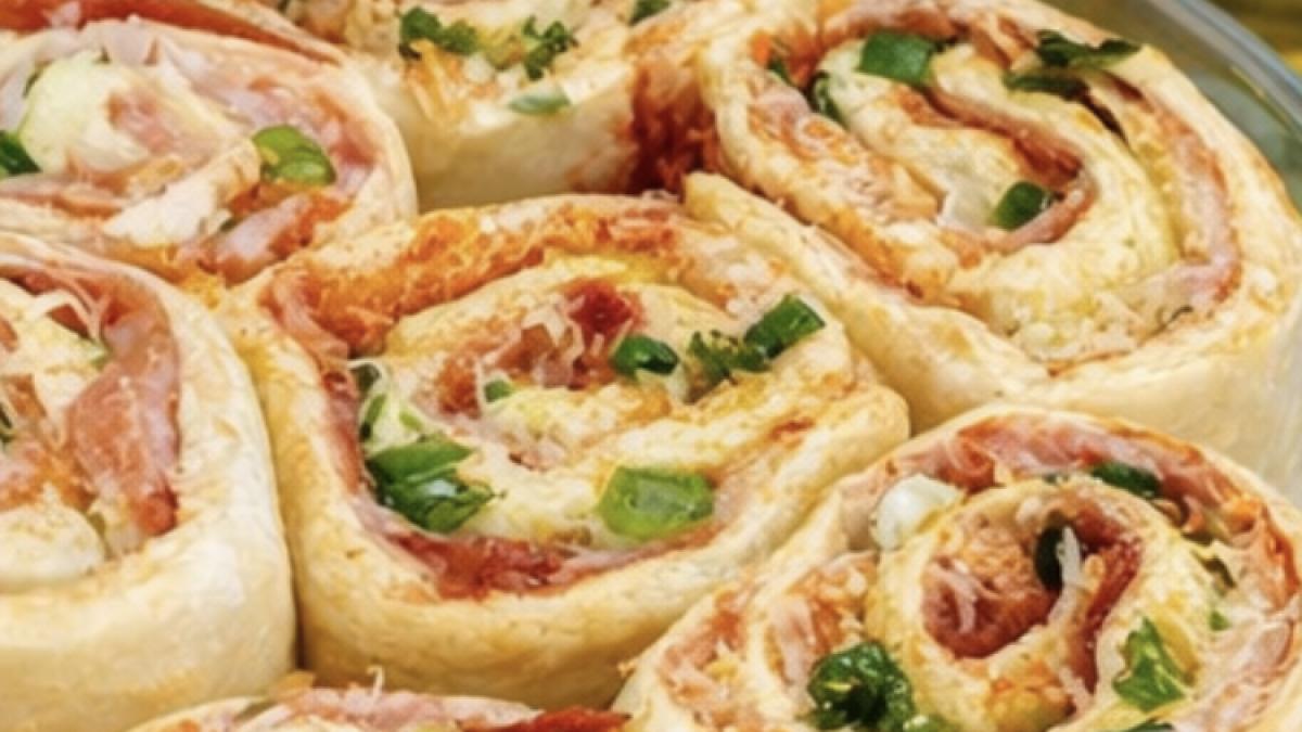 O rețetă excelentă și rapidă pentru o seară de duminică la film: melci din pizza O rețetă excelentă și rapidă pentru o seară de duminică la film: melci din pizza