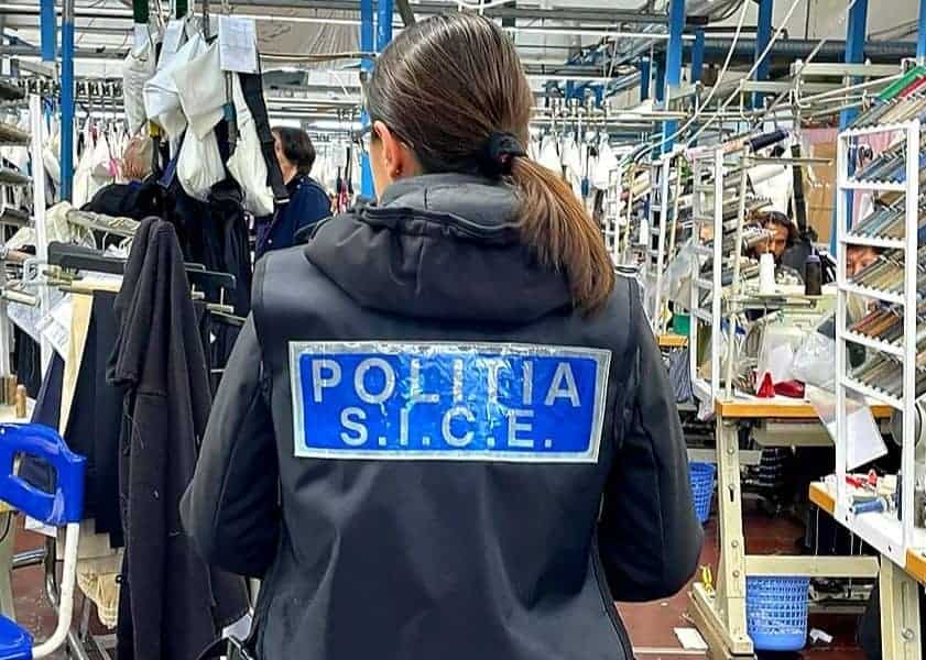 Controale la firme din Botoșani: Muncitori din Sri Lanka și Nepal, verificați de polițiștii de imigrări și ITM Controale la firme din Botoșani: Muncitori din Sri Lanka și Nepal, verificați de polițiștii de imigrări și ITM