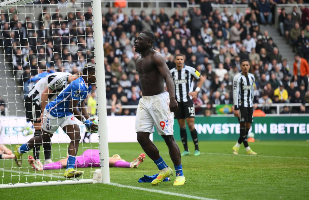 GOOOOOL după o eroare uriașă în Newcastle -9 de poveste în Tyne–Wear derby, ACUM pe VOYO!