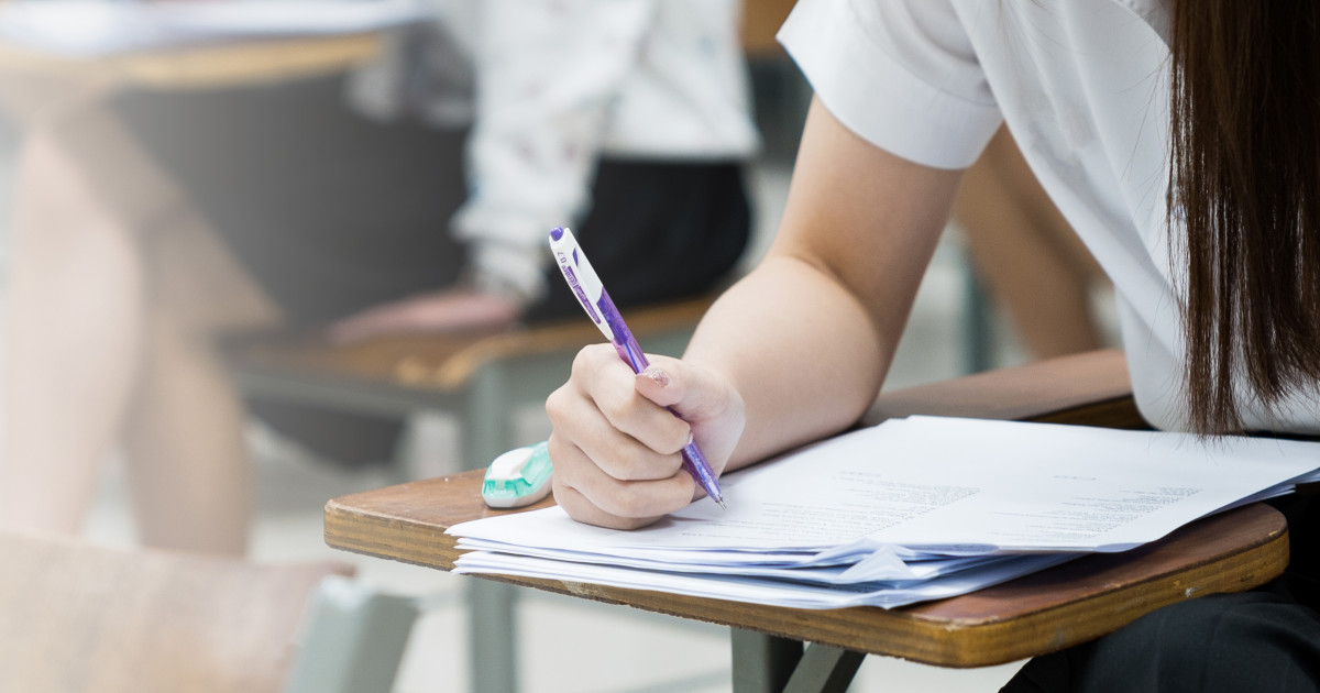 Simulare Bacalaureat 2026: Subiecte la limba română publicate de Ministerul Educației. Cum se rezolvau corect cerințele Simulare Bacalaureat 2026: Subiecte la limba română publicate de Ministerul Educației. Cum se rezolvau corect cerințele
